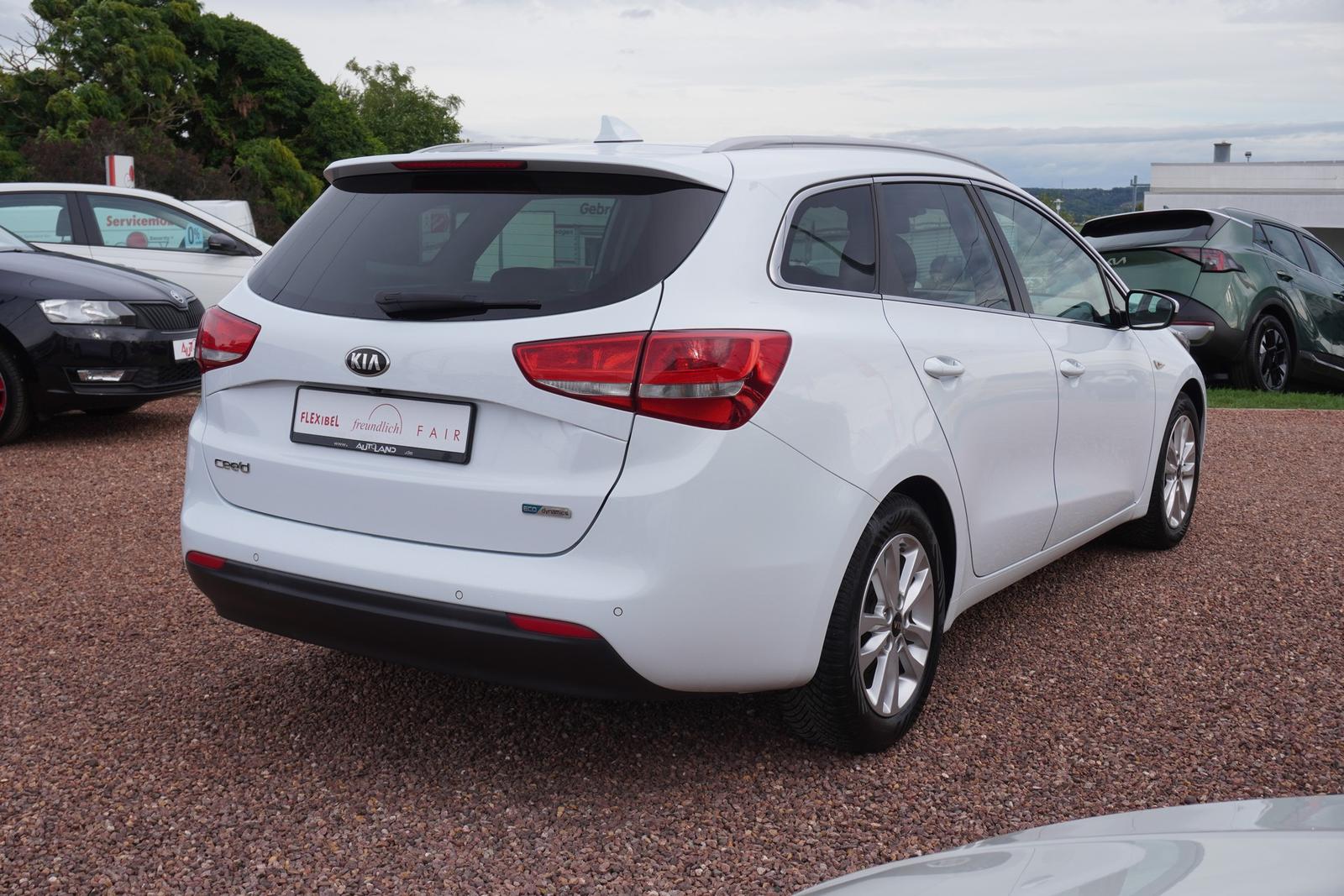 Kia Ceed SW 1.4 Attract Klimaaut. Kamera Sitzheizung