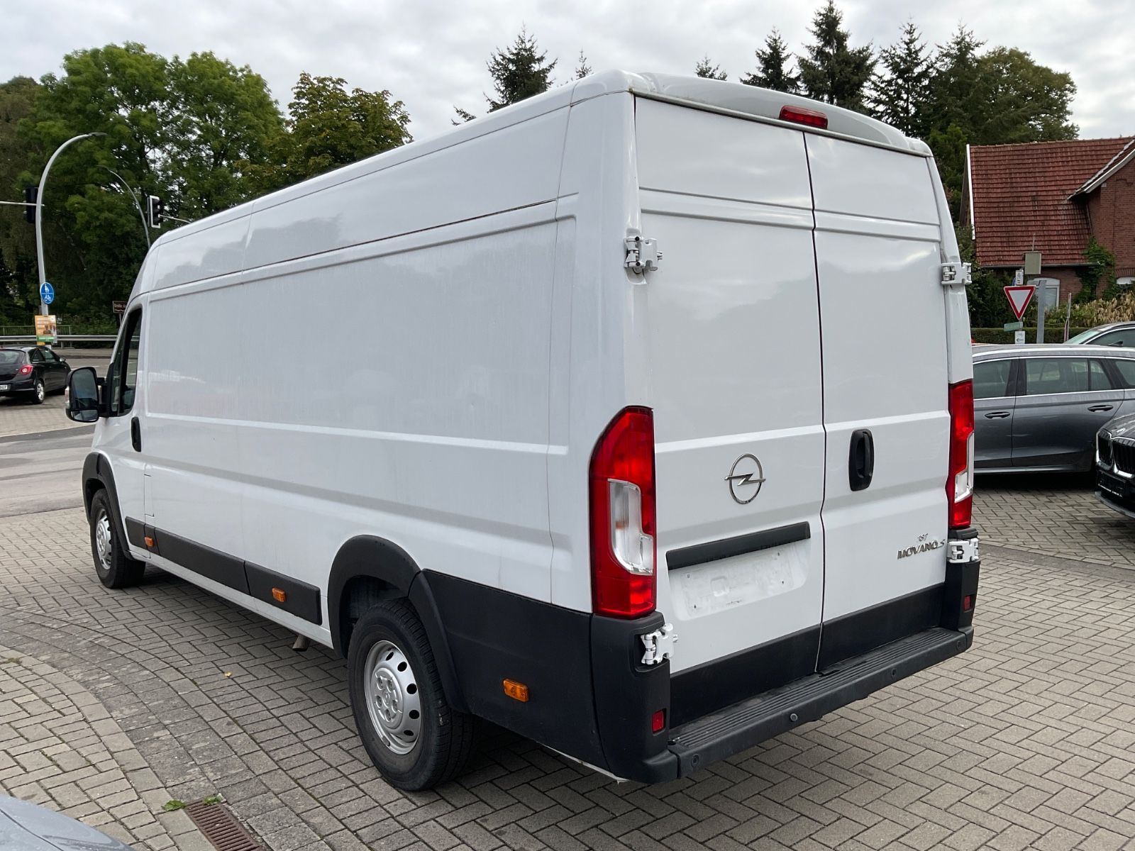 Fahrzeugabbildung Opel Movano L4H2,Sitzheizung,Bluetooth,Allwetterreife