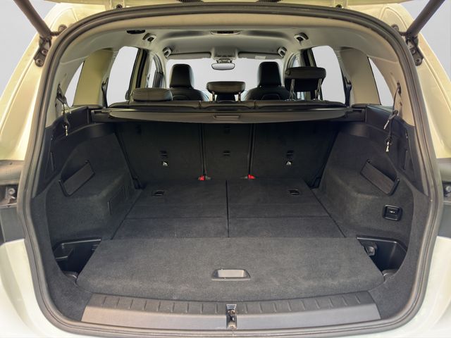Fahrzeugabbildung BMW 218i Gran Tourer Sport Line+7Sitze+LED+Navi+HiFi