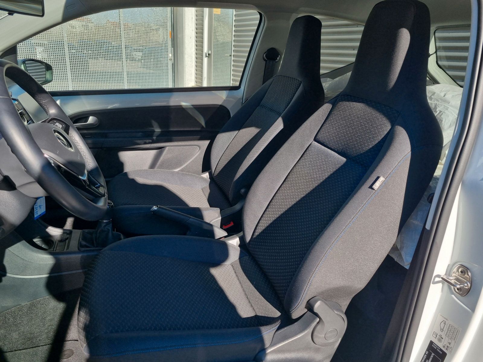 Fahrzeugabbildung Volkswagen up! 1.0 United KLIMA SHZ LM15