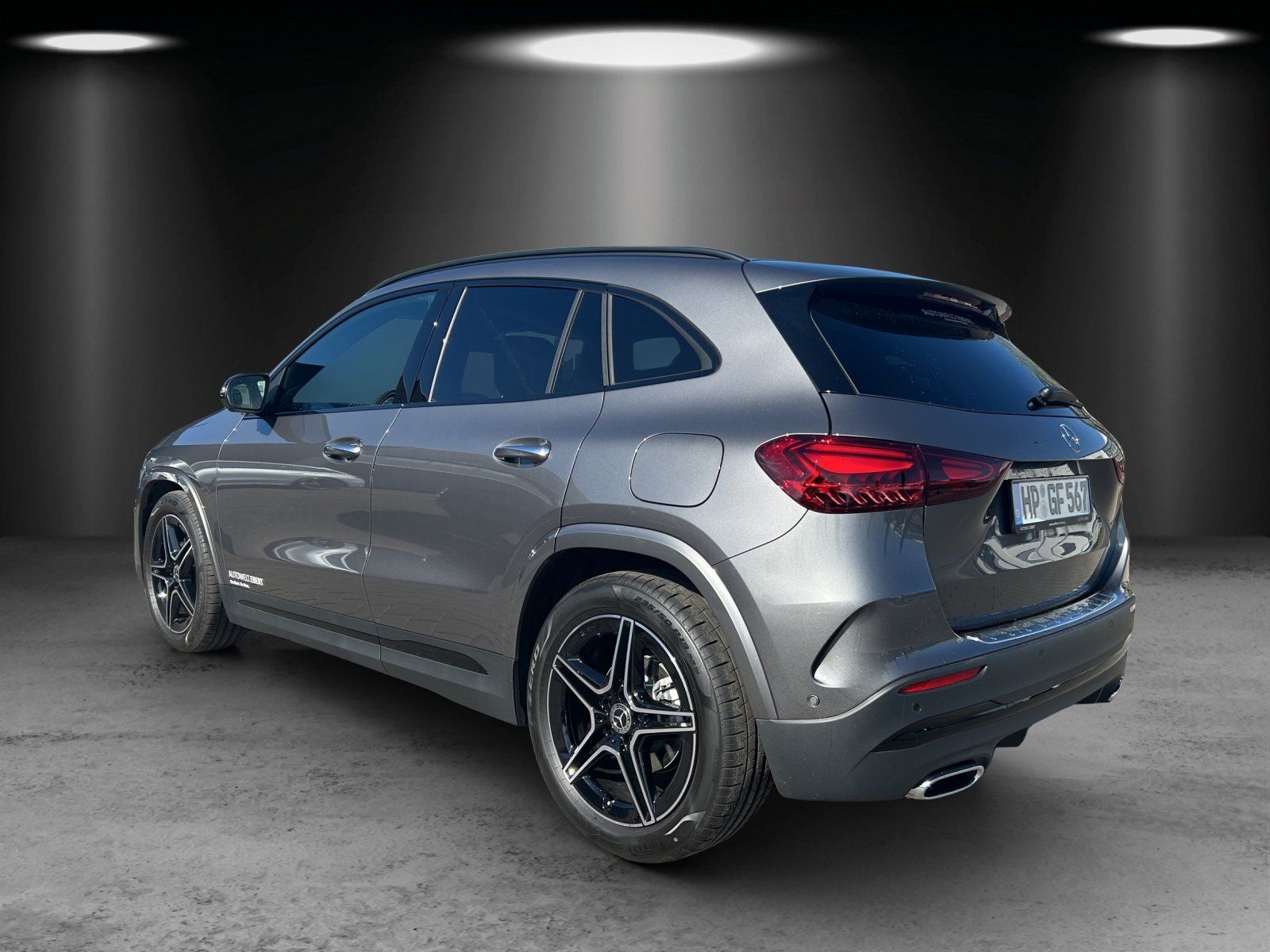 Fahrzeugabbildung Mercedes-Benz GLA 200 d AMG Pano AHK KeyGo DISTRONIC Multibeam