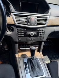 Mercedes E 250 - 7
