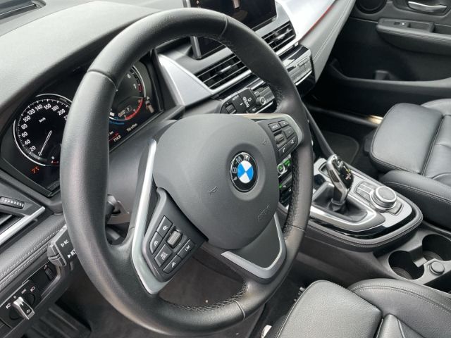 Fahrzeugabbildung BMW 220 Gran Tourer Sport Line Autom. AHK, Navi, Pan