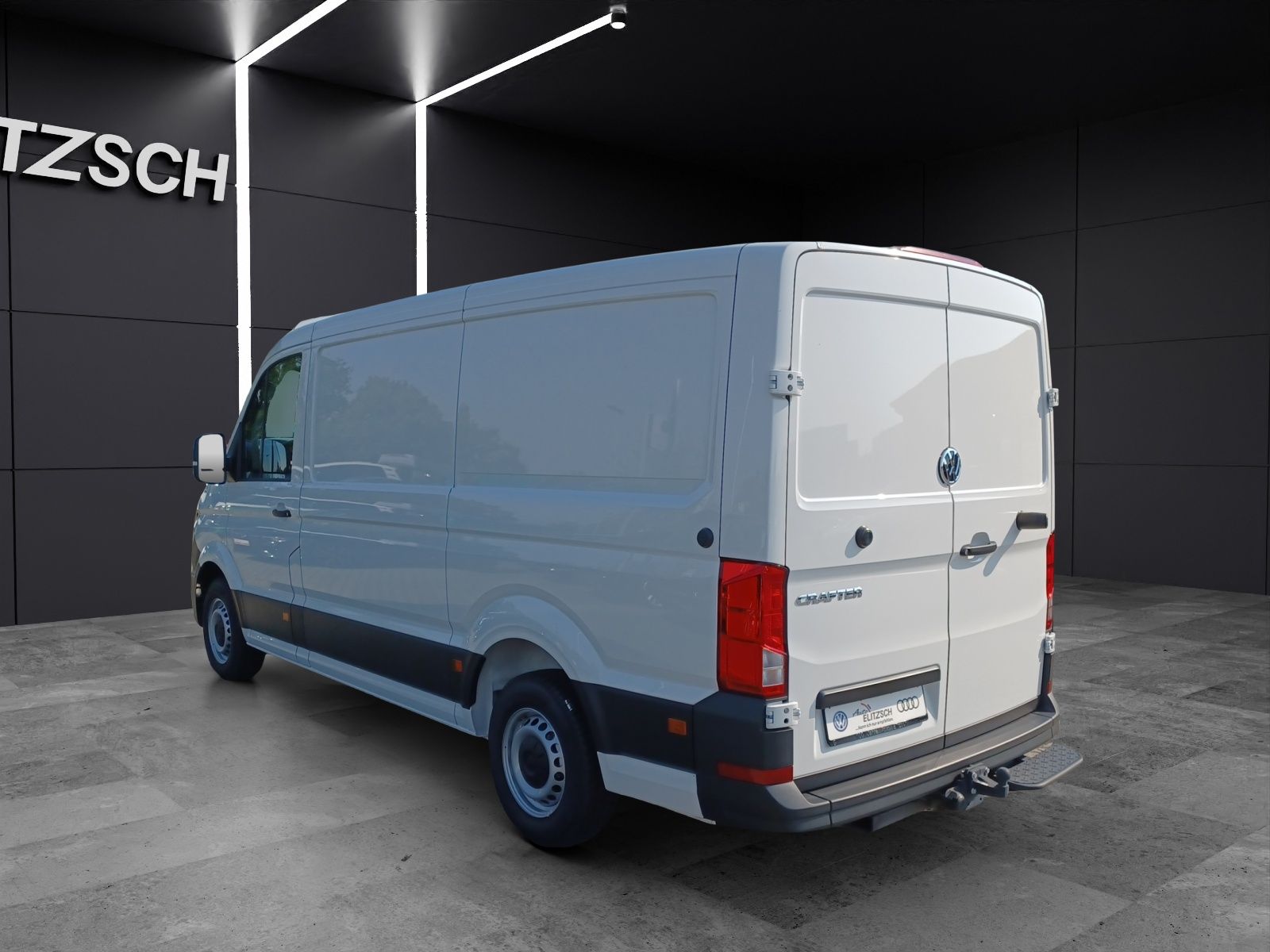 Fahrzeugabbildung Volkswagen Crafter Kasten 35 TDI MR KLIMA AHK RADIO HOLZFUS