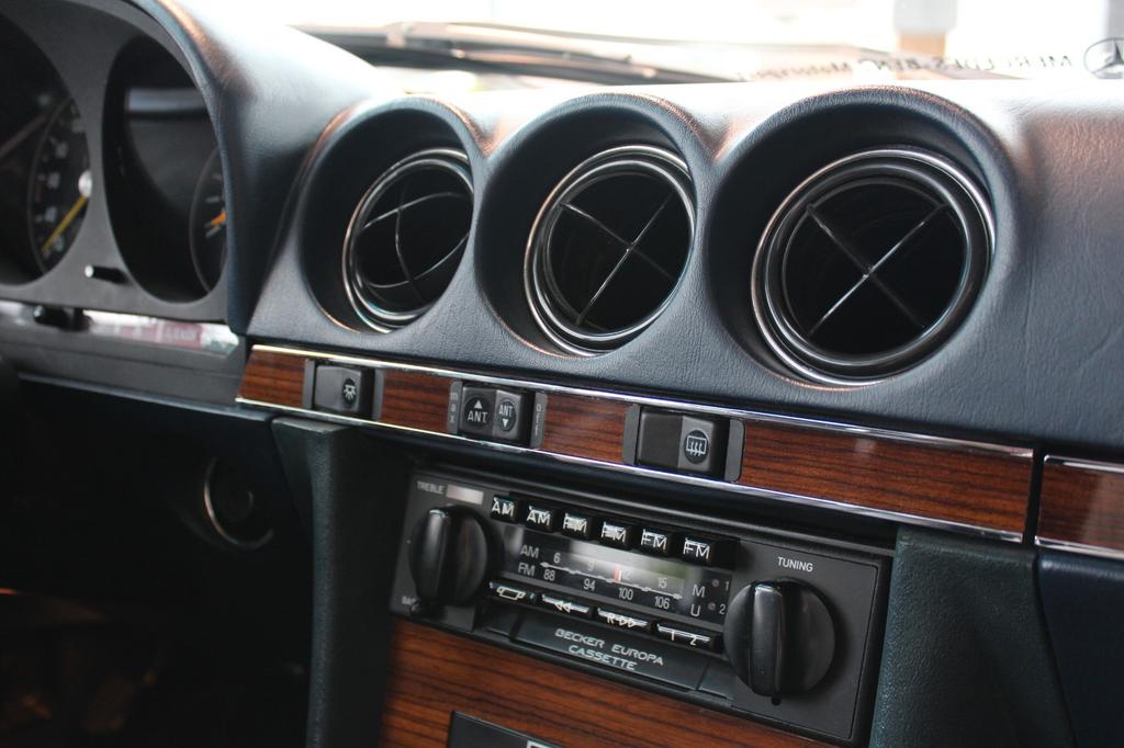 Mercedes-Benz SL 380