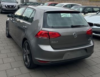 Volkswagen Golf - 5