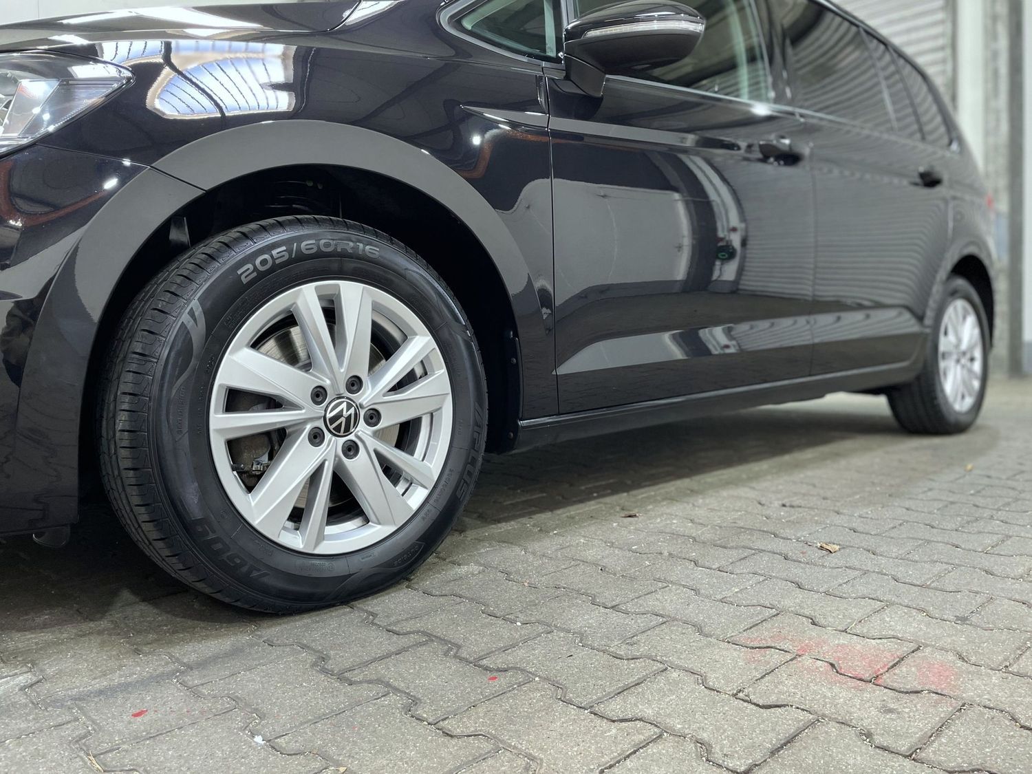 Fahrzeugabbildung Volkswagen Touran Comfortline#LED#ACC#Virtual#Spur#Alcantar