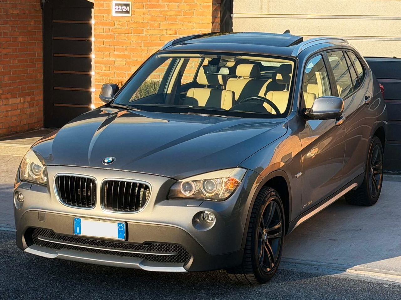BMW X1 2012 — interior