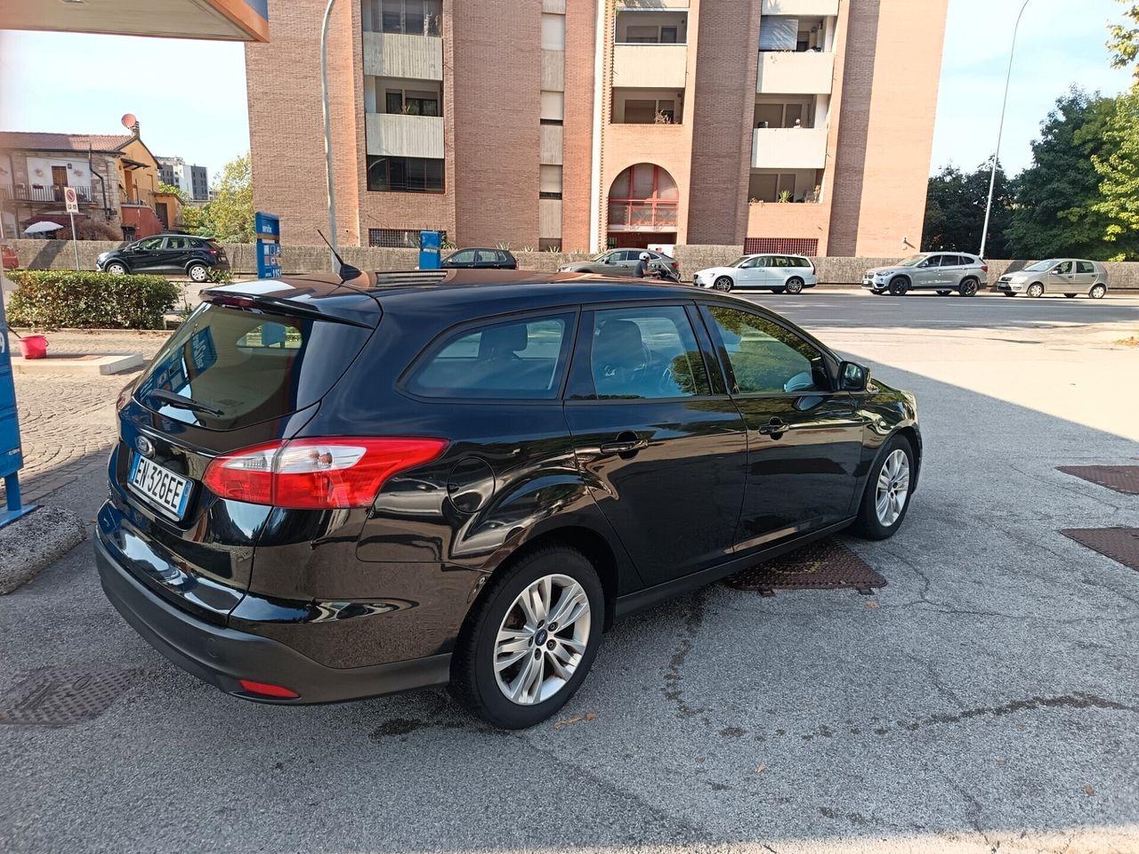 Ford Focus 2012 — photo 7