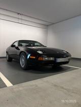 Porsche 928 s  - schwarze Porsche 928