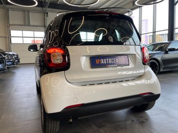 Smart ForTwo coupe 52kW *19%MwSt*MFL*NAVI*SHZ*
