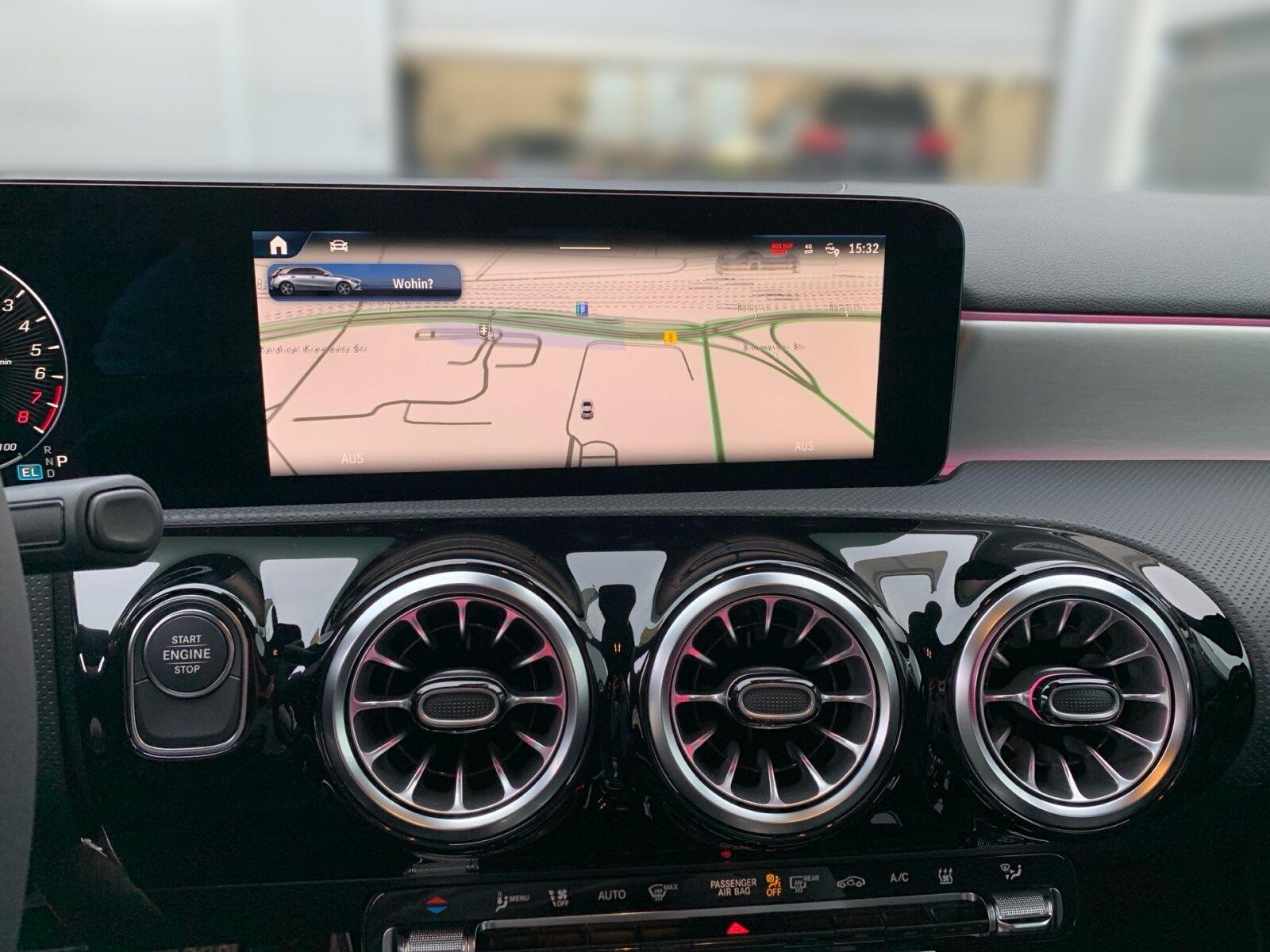 Mercedes-Benz A 250 e PROGRESSIVE°ADV+°PANORAMA°KEYLESS°MBUX°