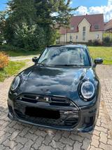 MINI Cooper S JCW Trim 5 Türer von BMW Mitarbeiter - MINI Cooper S Jahreswagen