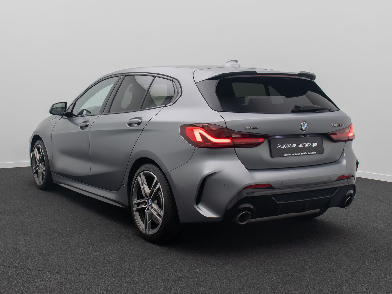 Fahrzeugabbildung BMW M135 xD HUD DAB Kamera HiFi Komfort 18Zoll