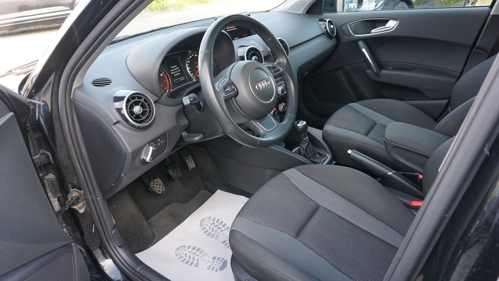 Fahrzeugabbildung Audi A1 Sportback design Xenon, SH, SD, PDC, HU NEU