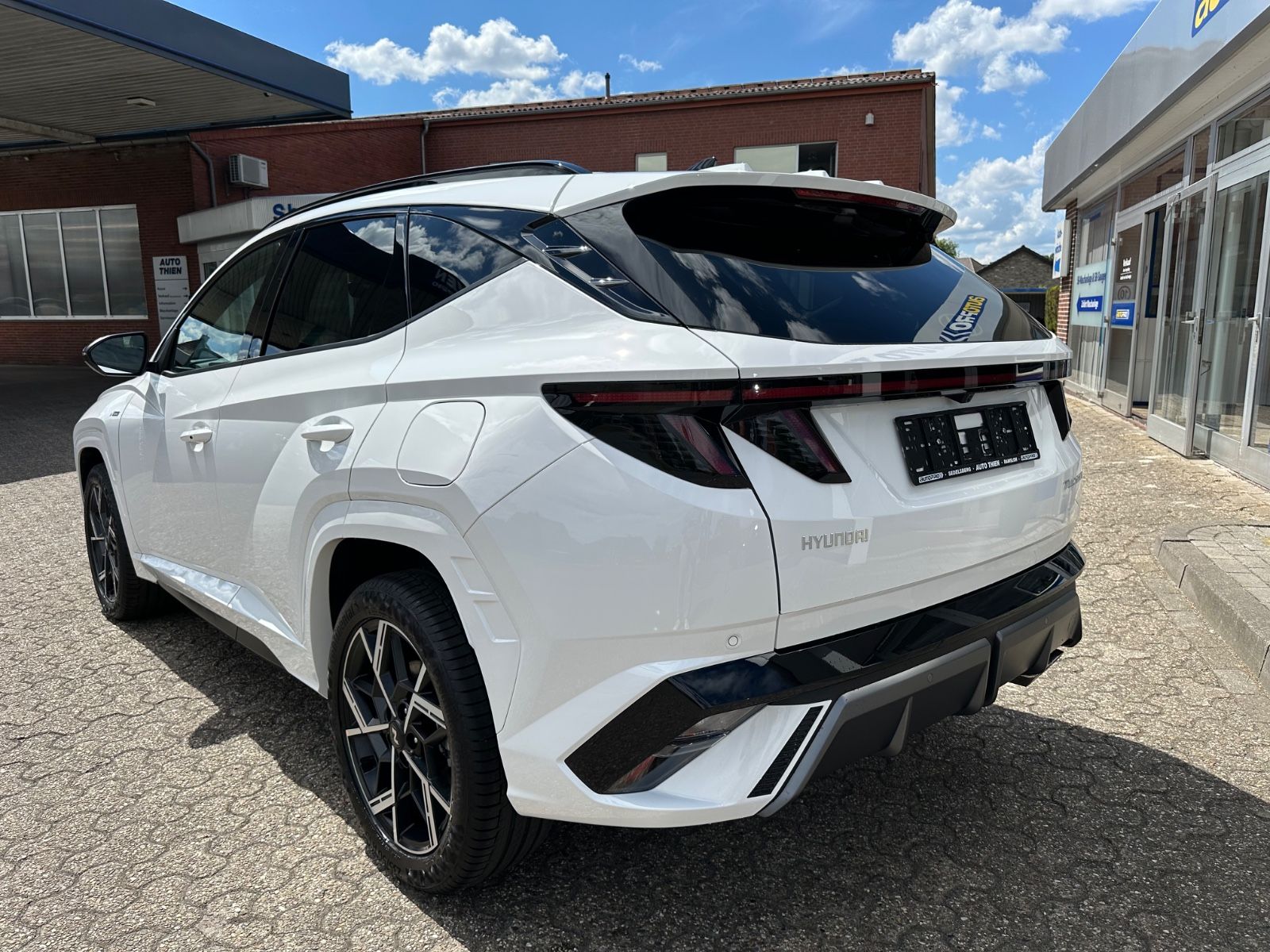 Fahrzeugabbildung Hyundai Tucson N-Line 1.6 T-GDi DCT Navi/ACC/LED/Shzg.