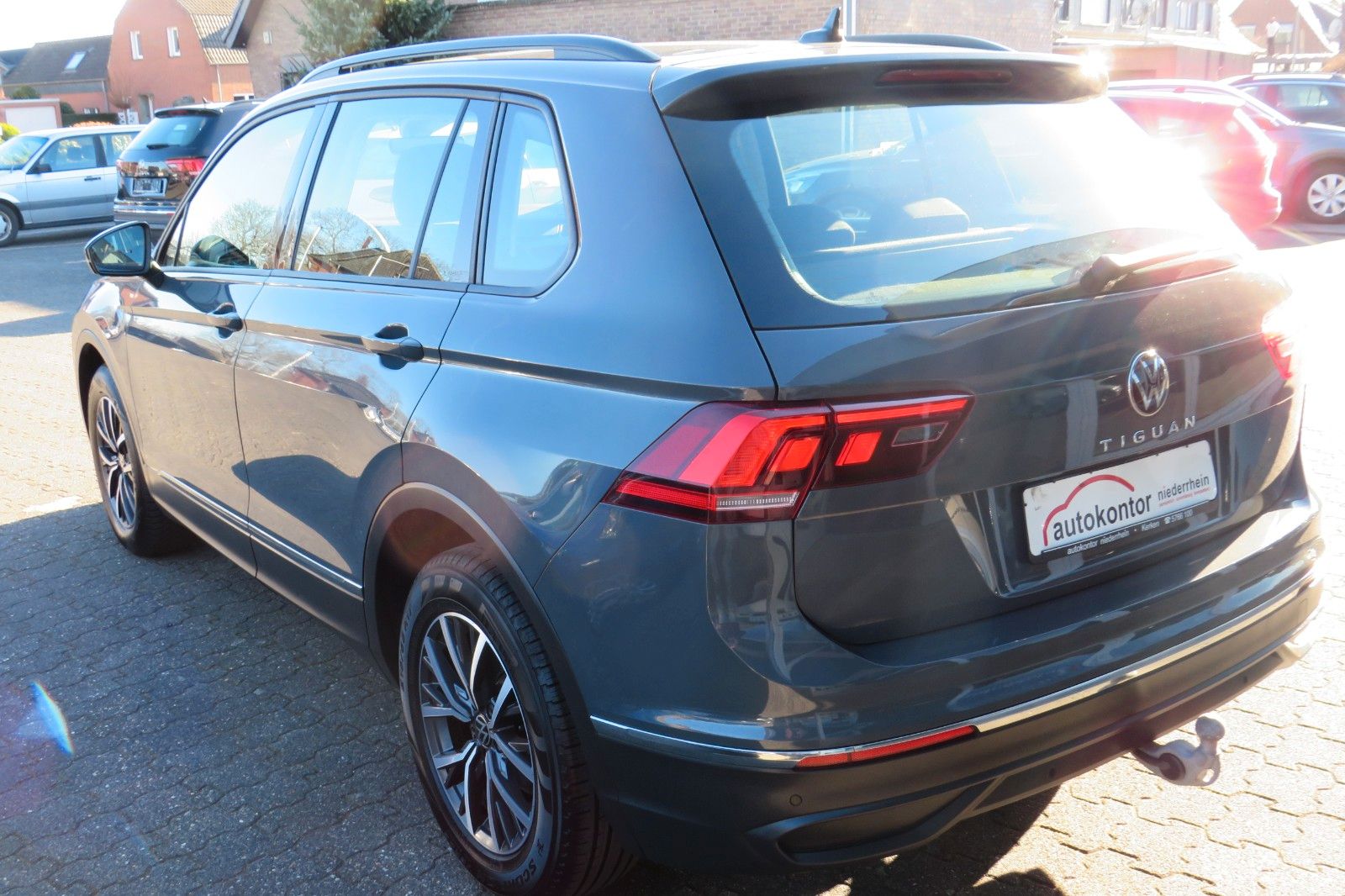 Fahrzeugabbildung Volkswagen Tiguan Life TDI DSG AHK NAVI KAMERA LED ACC GJ