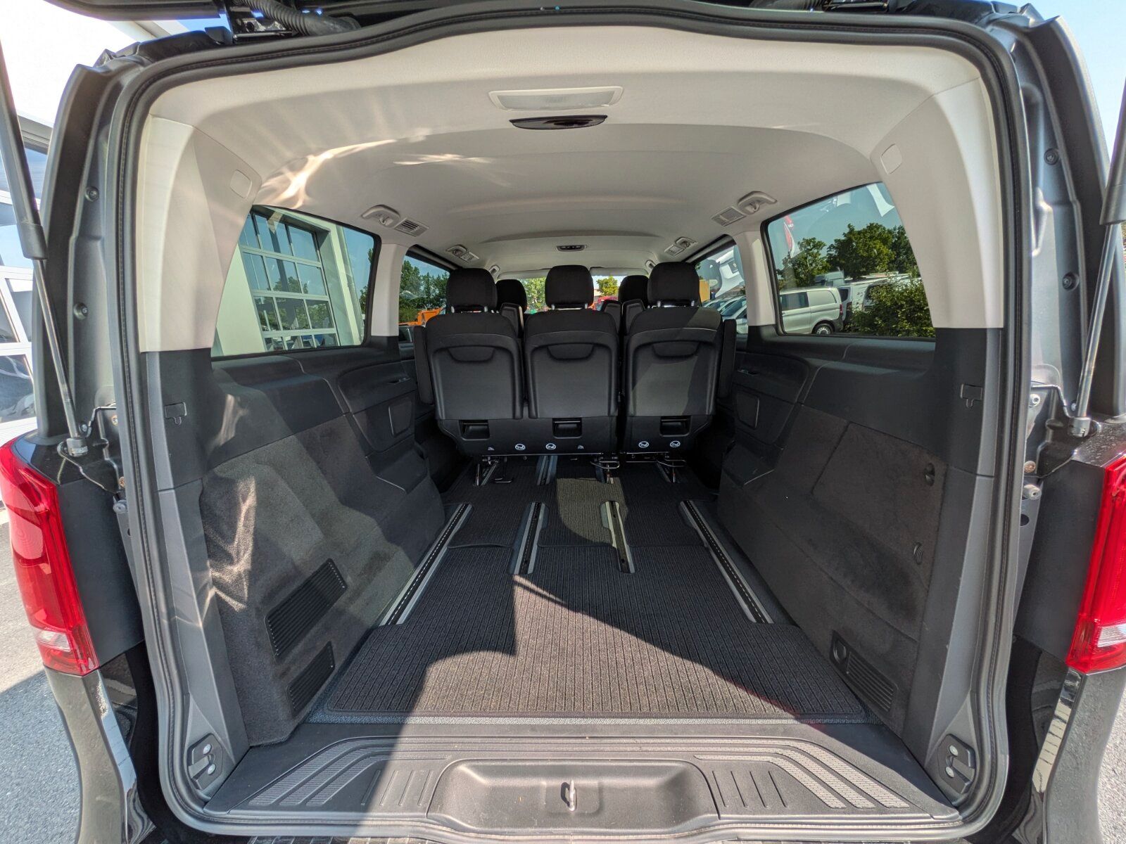 Mercedes-Benz V 220 d 4MATIC EDITION Lang Navi Standhz LED foto 9