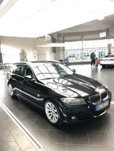 BMW 330d 2012 - BMW 123 in Duisburg
