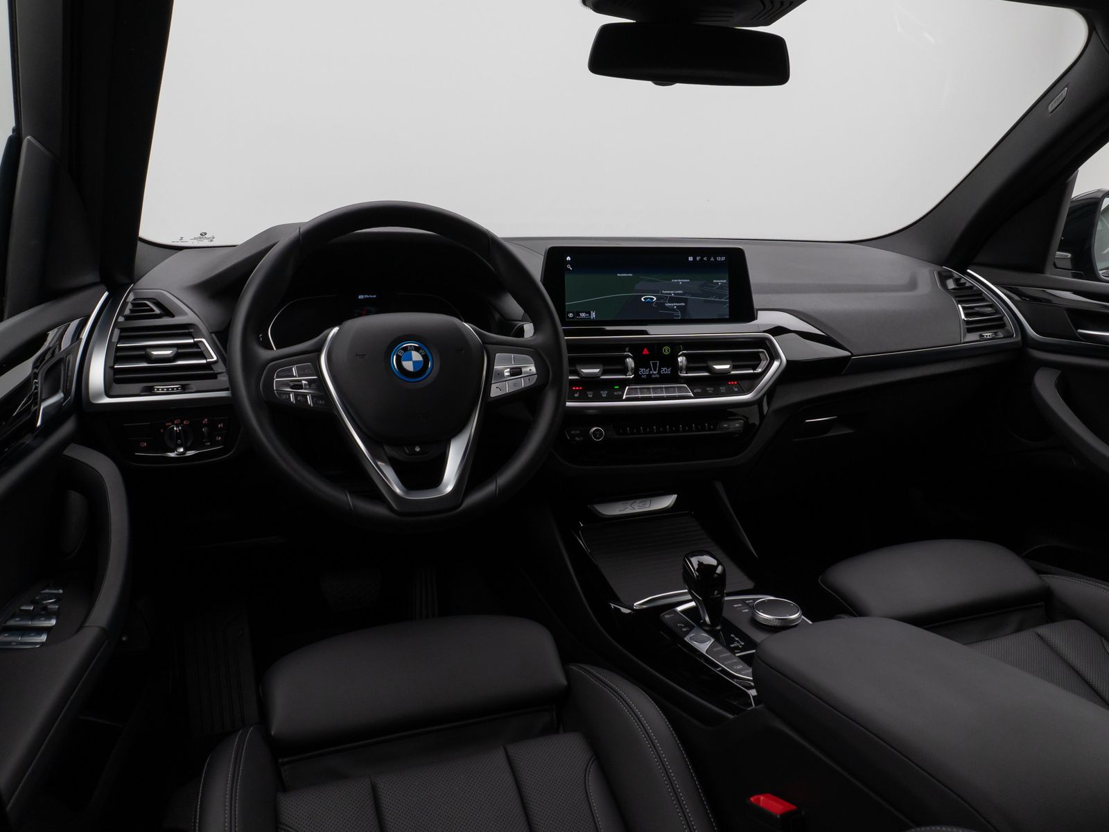 Fahrzeugabbildung BMW X3 xD30e Kamera HUD Lenkrhzg Stop&Go AHK Sport