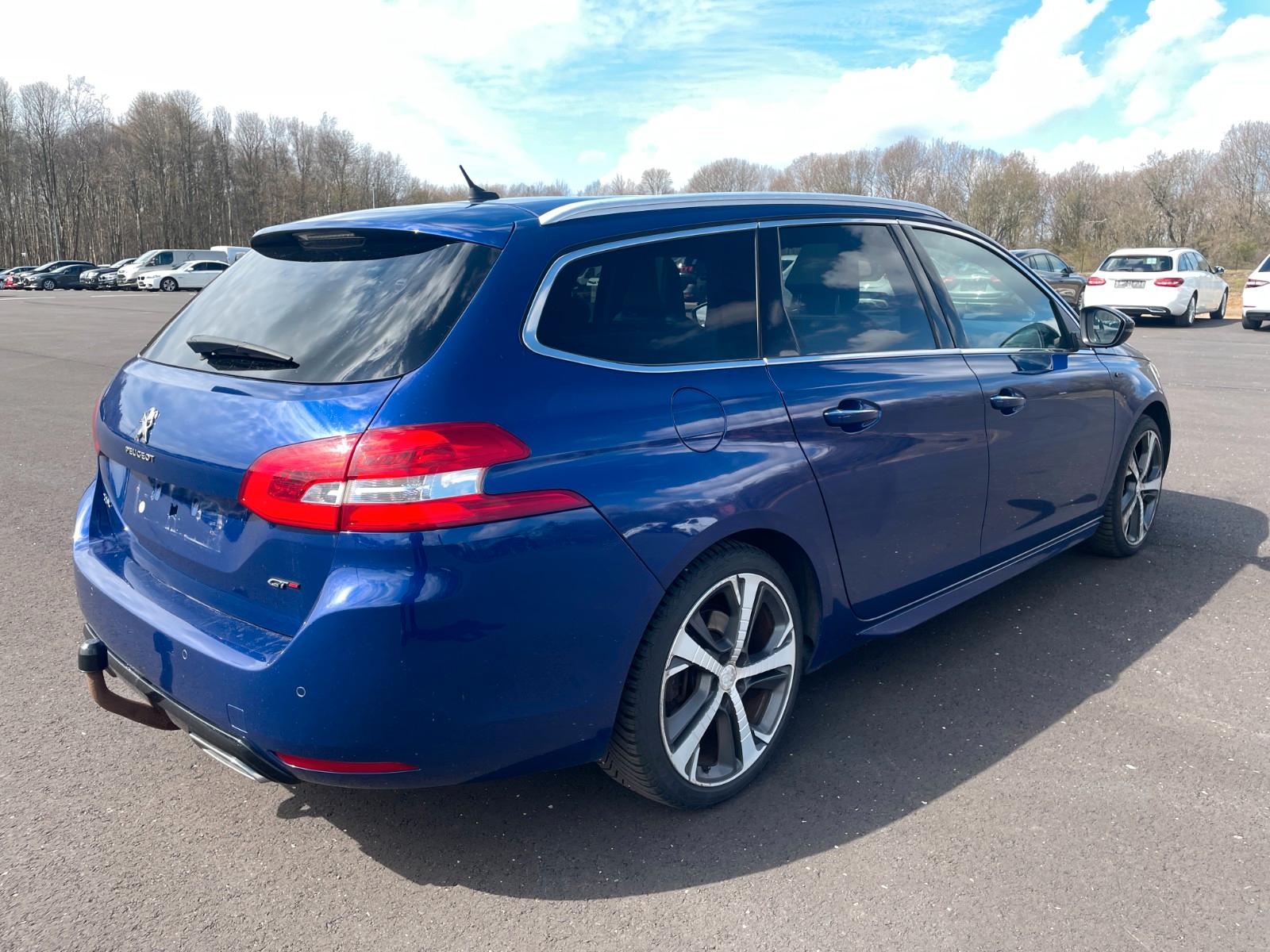 Peugeot 308 2015 — photo 6