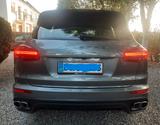 Porsche Cayenne Turbo Turbo - Porsche Cayenne mit Benzin-Antrieb: Grau