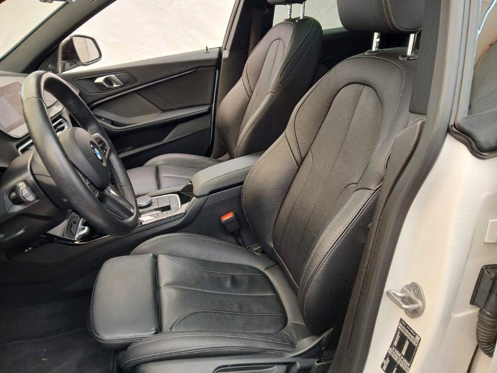 Fahrzeugabbildung BMW 218 i Gran Coupé M Sport H&k Pano HuD Leder ACC