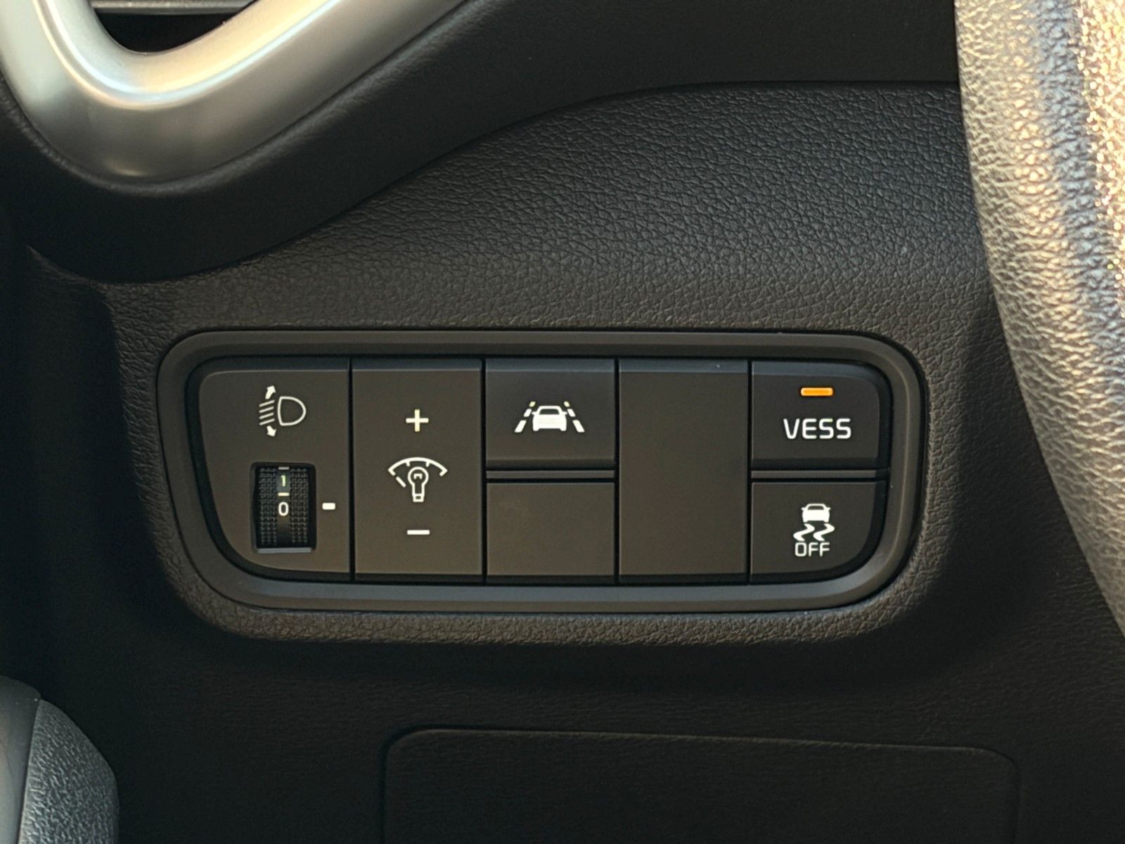 Fahrzeugabbildung Kia e-Soul Edition 39kWh LED ACC PDC CarPlay Kamera