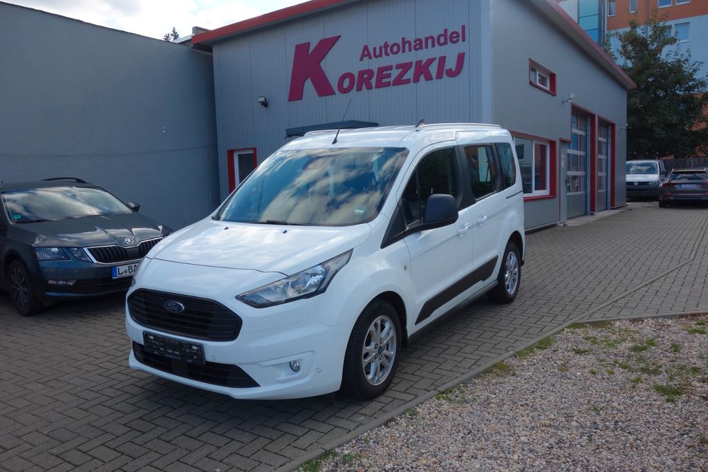 Image of Ford Tourneo
