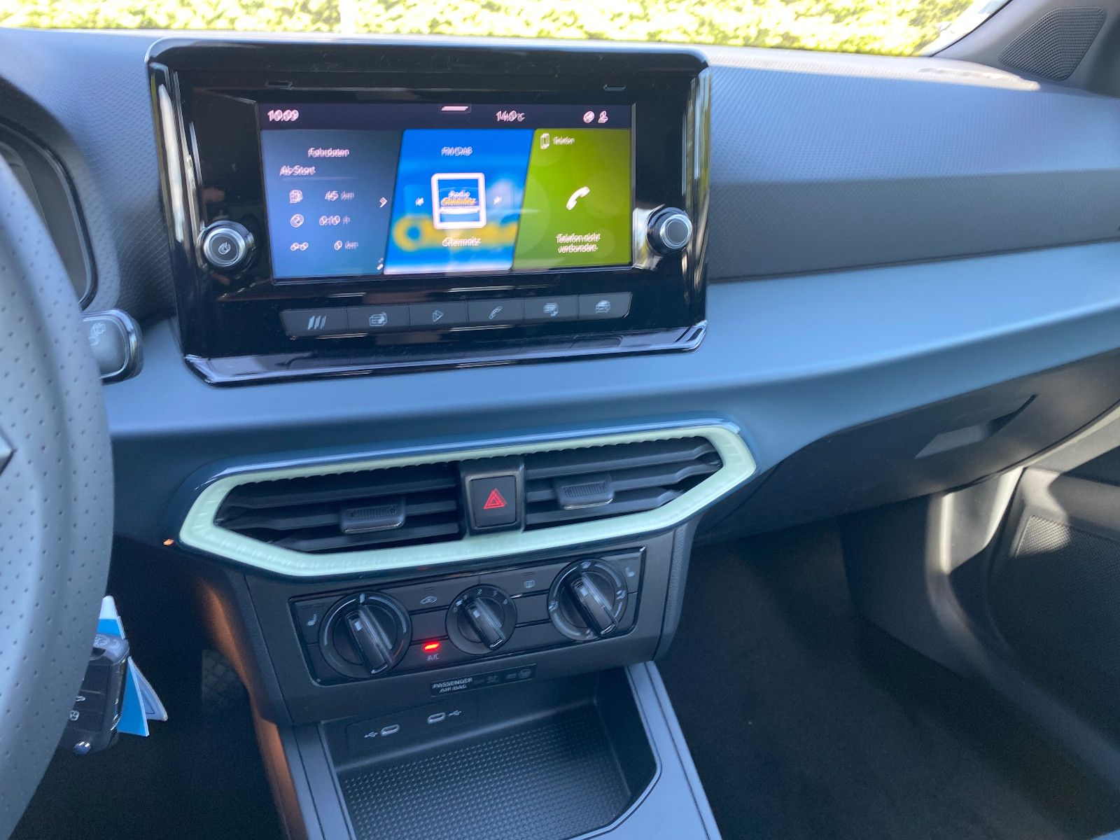 Fahrzeugabbildung SEAT Arona 1.0 TSI  NEW Style *SHZ *AHZV Vorber.