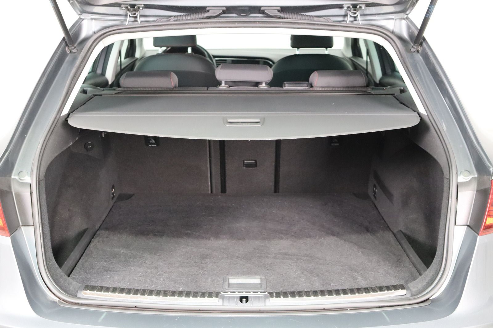 Fahrzeugabbildung SEAT Leon ST 1.4 FR LE 1. Hand * LED * Navi