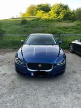 Jaguar XE 2.0 Liter, 179 PS  Top-Zustand - Jaguar XE: Von Privat