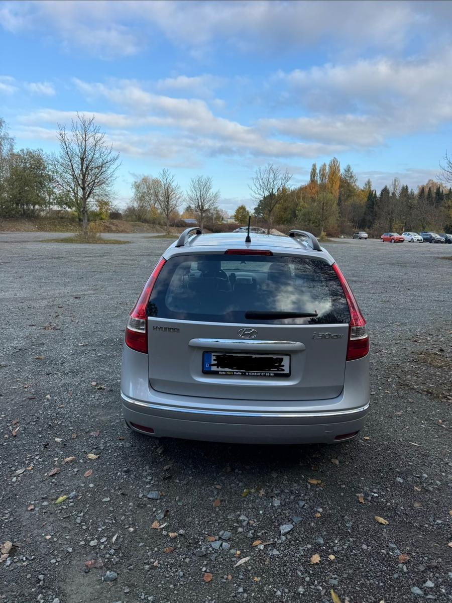 Hyundai i30 2009 — photo 14