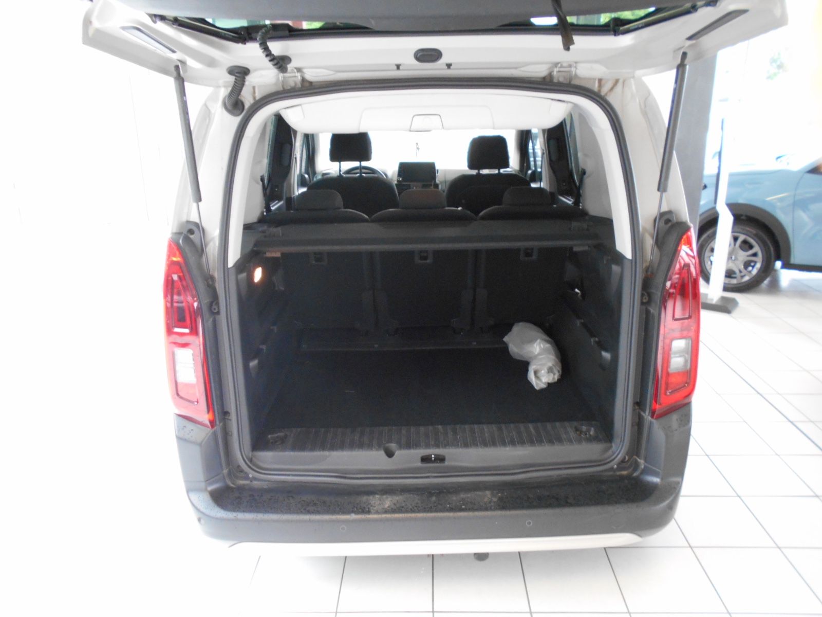 Fahrzeugabbildung Citroën Berlingo Shine M