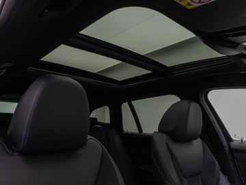 Fahrzeugabbildung BMW M340d xDr Tour HUD ACC Kamera 360° Pano HiFi