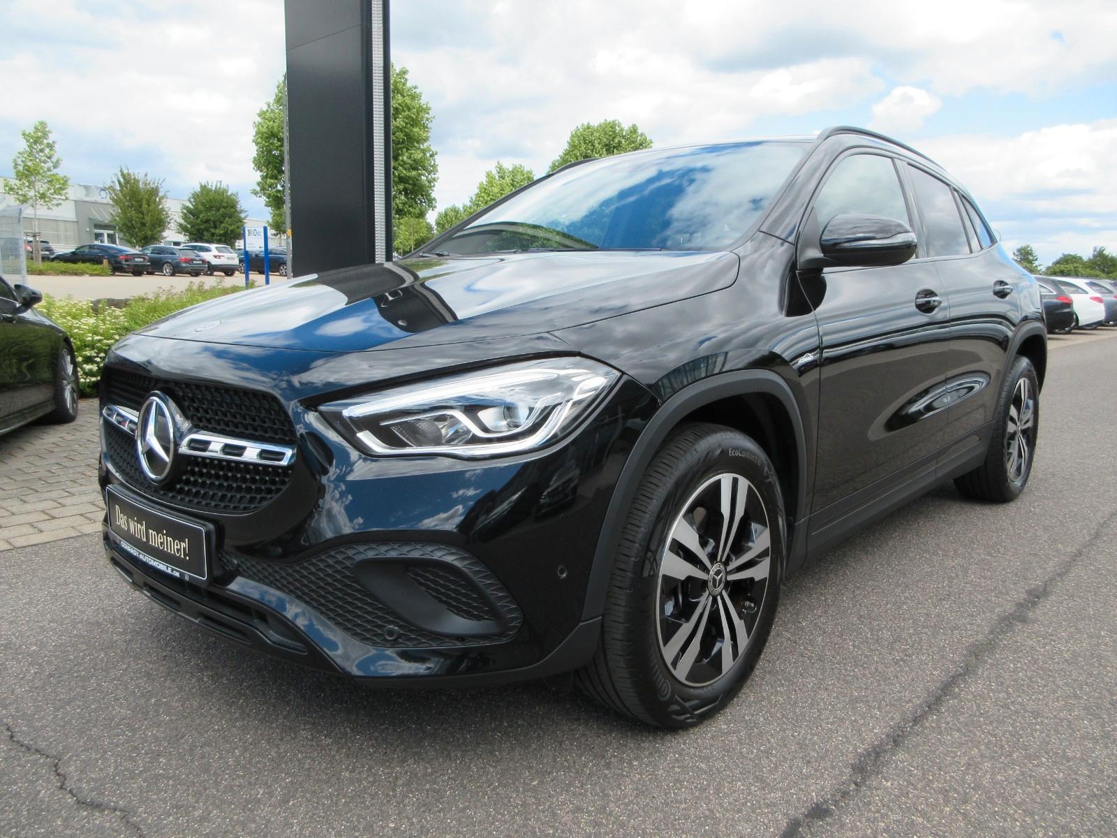 Mercedes-Benz GLA 200 Progressive 7G LED Navi Kamera Night DAB