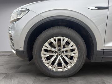 Volkswagen Touareg - 6