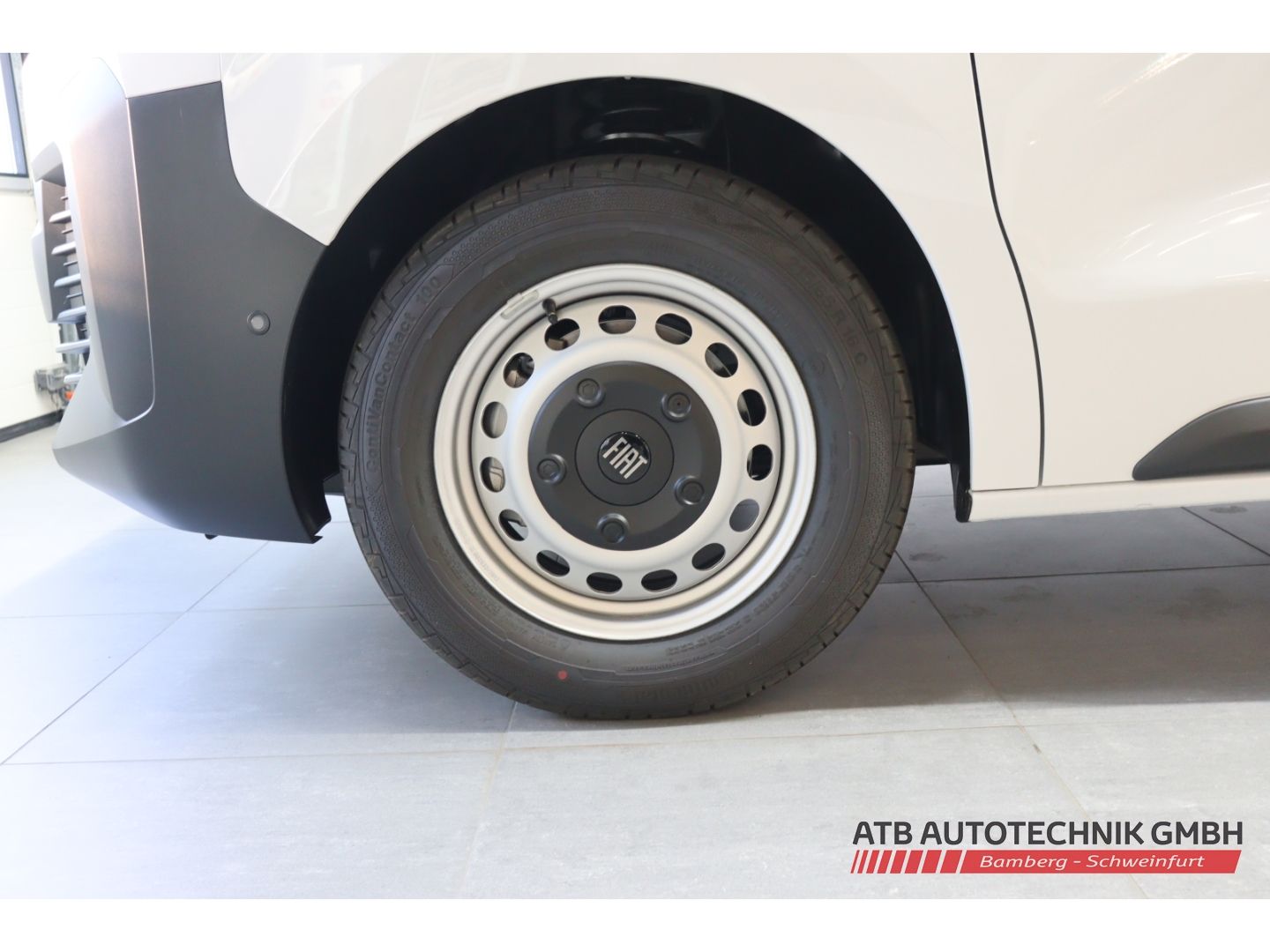 Fahrzeugabbildung Fiat Scudo Serie 2 Kastenwagen L3 2.0 Hdi 145 PS Comf