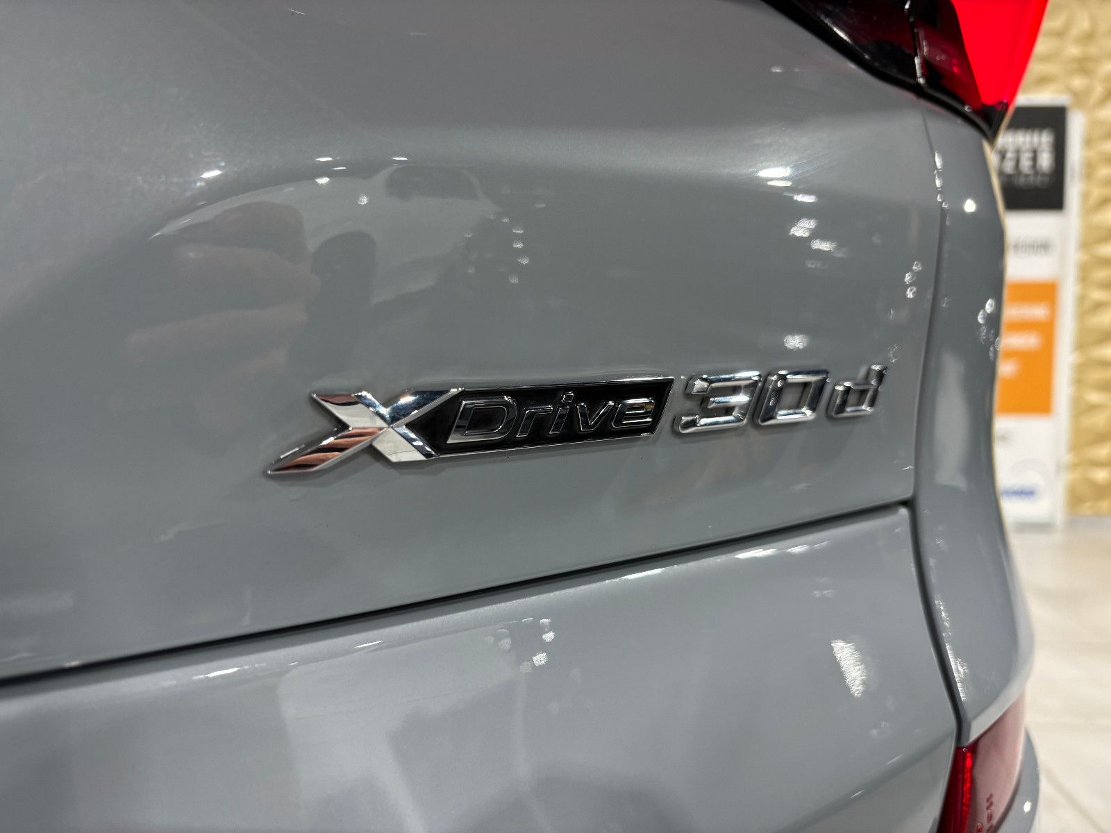 Fahrzeugabbildung BMW X5 30 d xDrive M Sport/HEAD-UP/360°/SOUND/AMBIEN