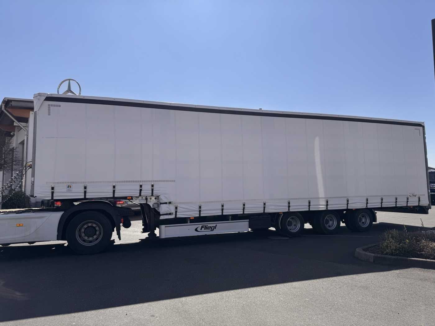 Fahrzeugabbildung Fliegl SDS 350 Schiebeplane+Verdeck XL SAF 20.900Km