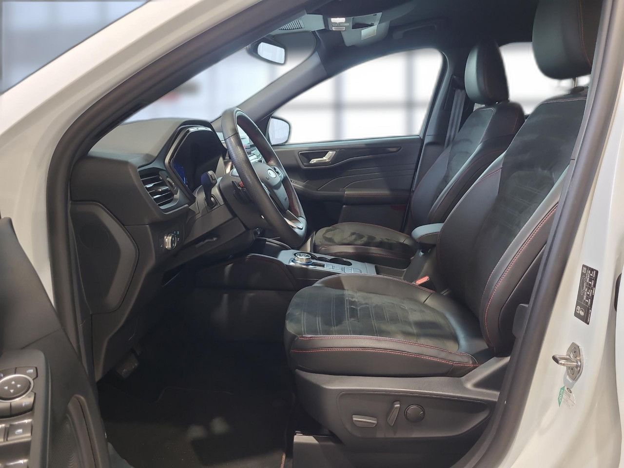 Ford Kuga ST-Line X Automatik Allrad Sportpaket Navi foto 7