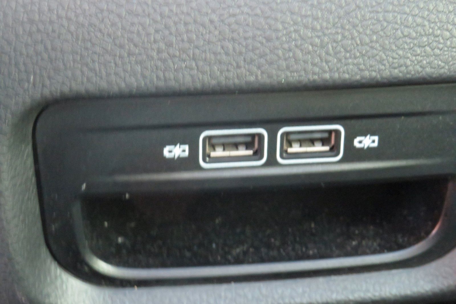 Fahrzeugabbildung Volkswagen Sharan Highline TDI DSG 7-S XENON ACC AHK "VOLL"