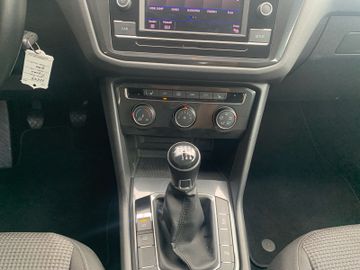 Volkswagen Tiguan - 8