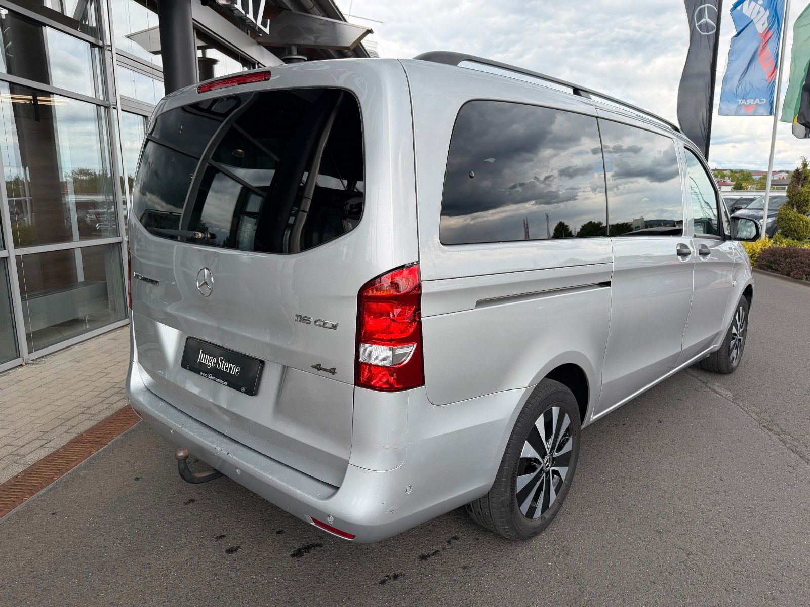 Fahrzeugabbildung Mercedes-Benz Vito 116 CDI Tourer 4x4 AHK2,5to 2xKlima