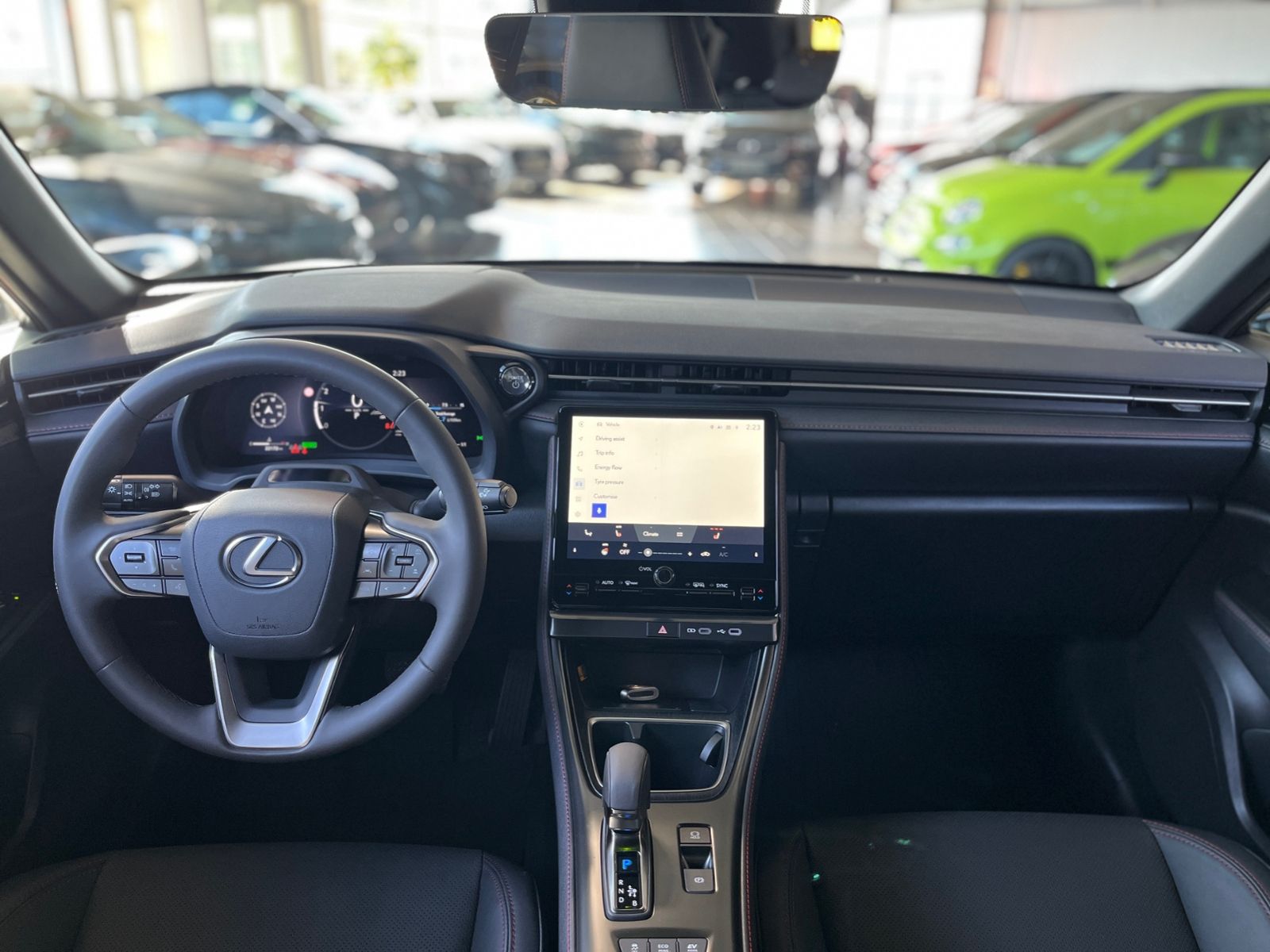 Fahrzeugabbildung Lexus LBX FWD Emotion LED NAV SHZ RFK 18"