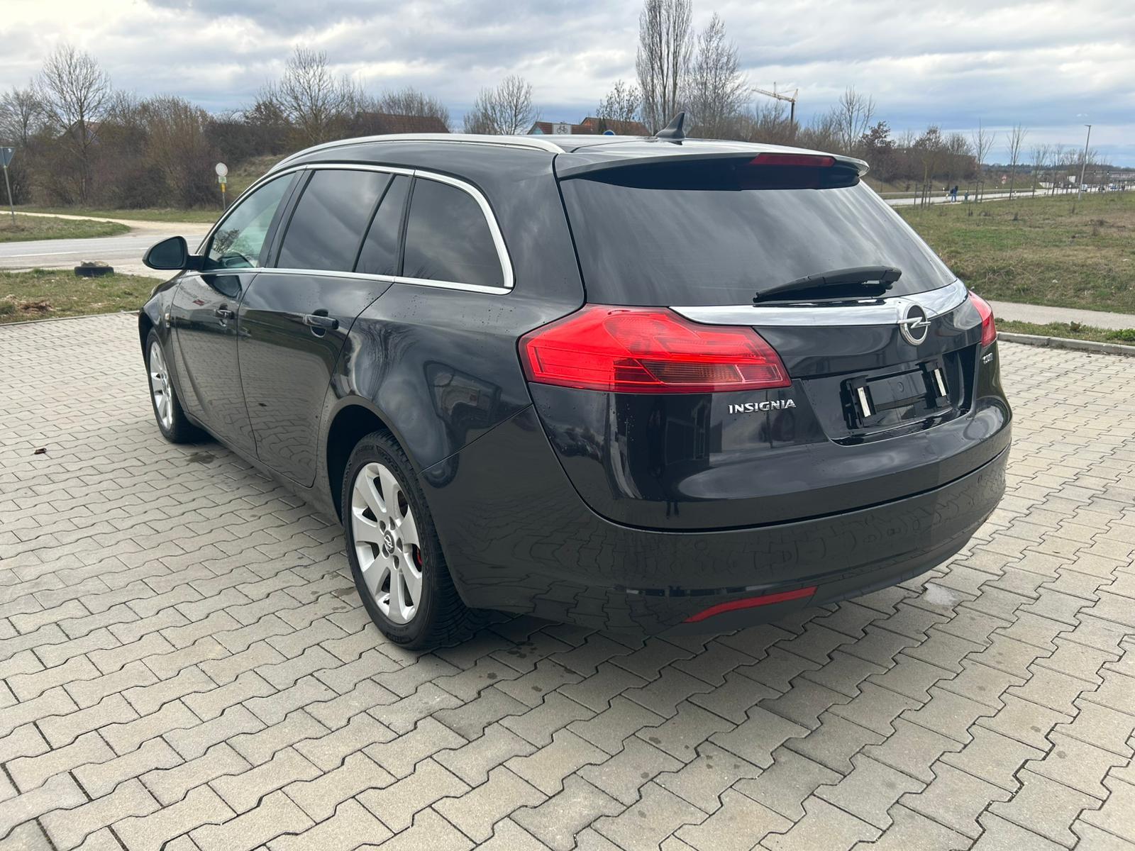 Opel Insignia 2012 — photo 6