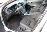 Volvo V60 1.6 T3 Momentum Clima|Navi|Cruise|PDC|LMV - Volvo V60: Scheckheftgepflegt