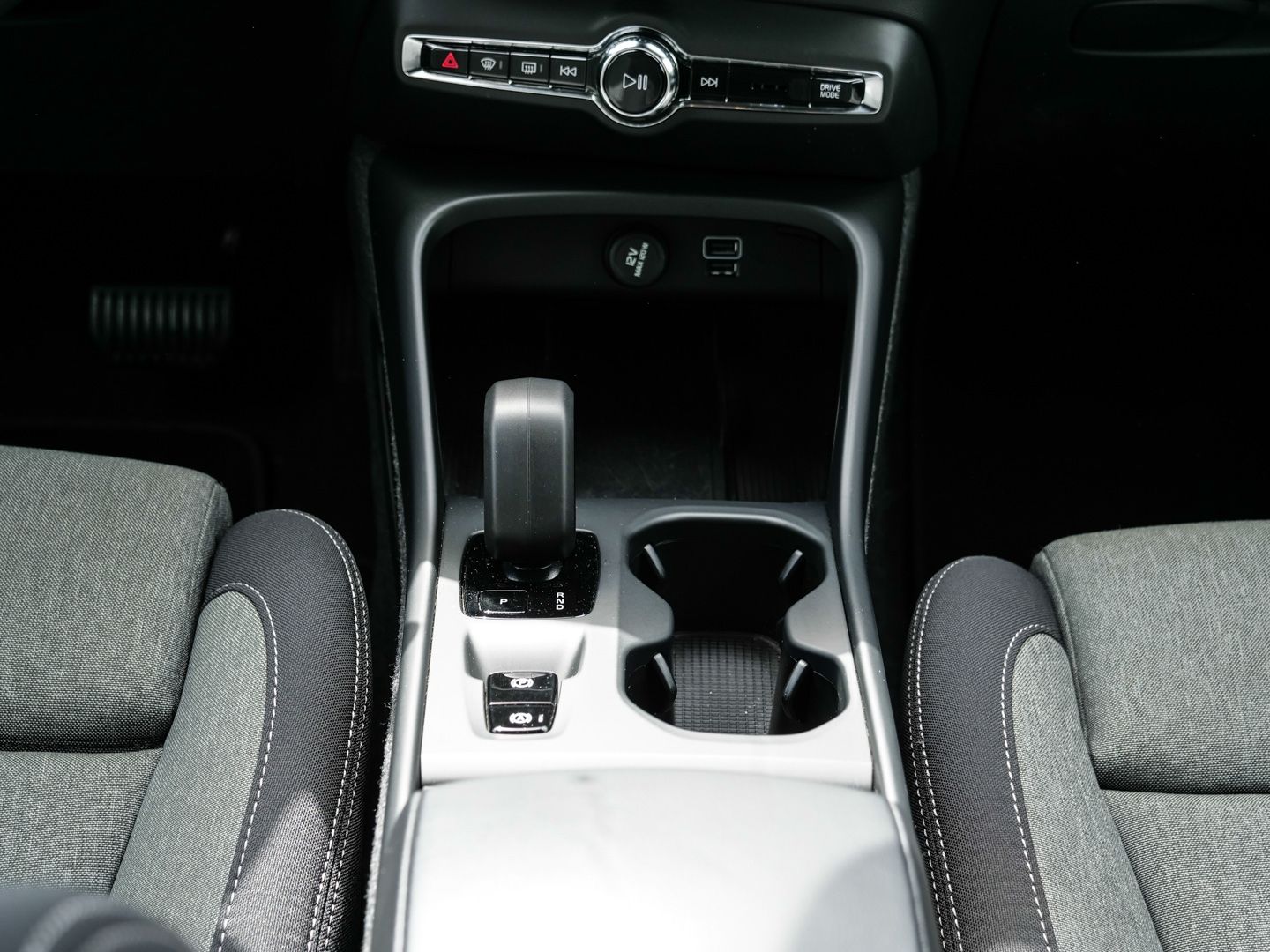 Volvo XC40 Core 2WD T2 EU6d Navi Digitales Cockpit Sou foto 11