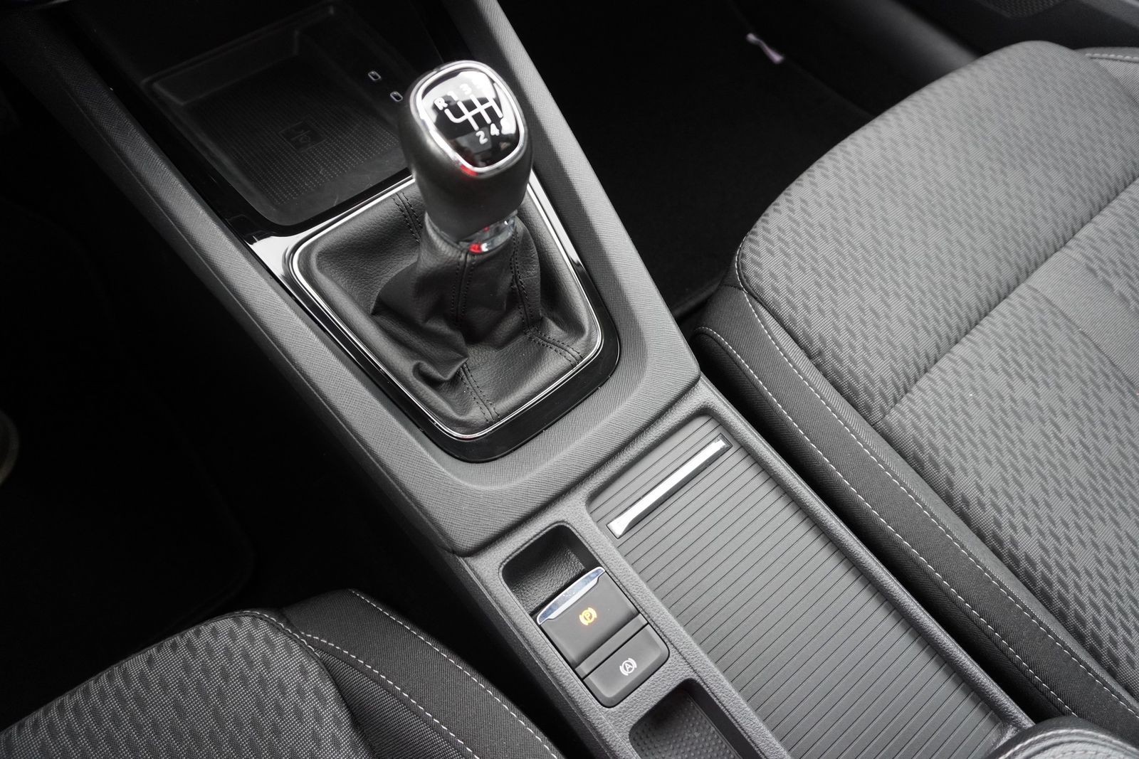 Skoda Octavia Combi 1.5 TSI First Edition LED Navi ACC foto 23