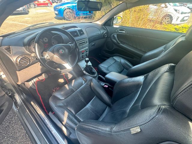 ALFA ROMEO GT 3.2 V6 24V Distinctive disegno BERTONE